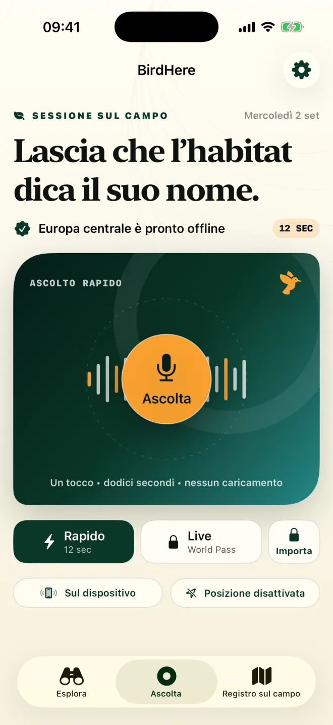 Schermata di ascolto di BirdHere con il pulsante Ascolta e la nota: un tocco, dodici secondi, nessun caricamento
